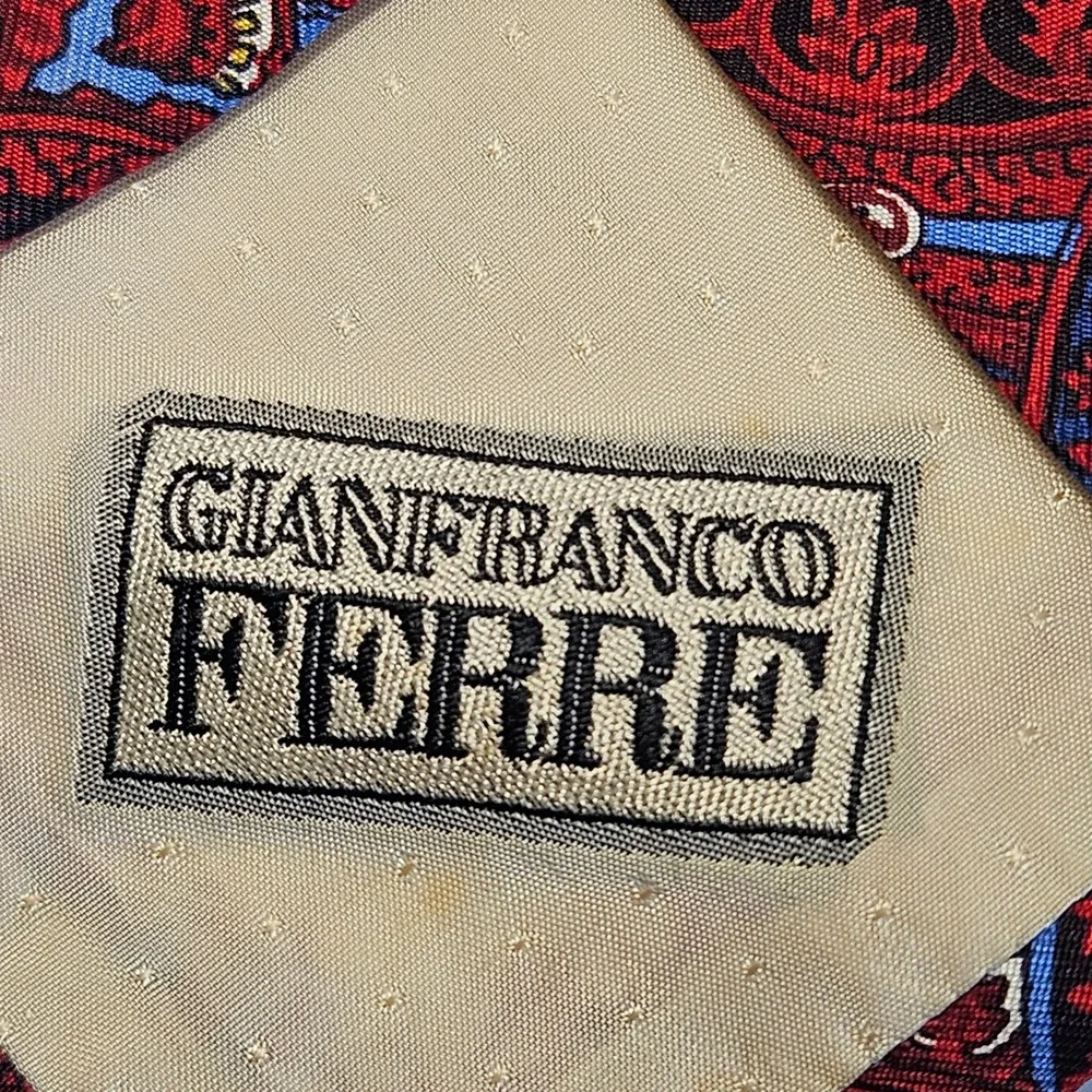 Vintage Gianfranco Ferre Mens Silk‎ Tie Burgundy Red Paisley Made in Italy Neck